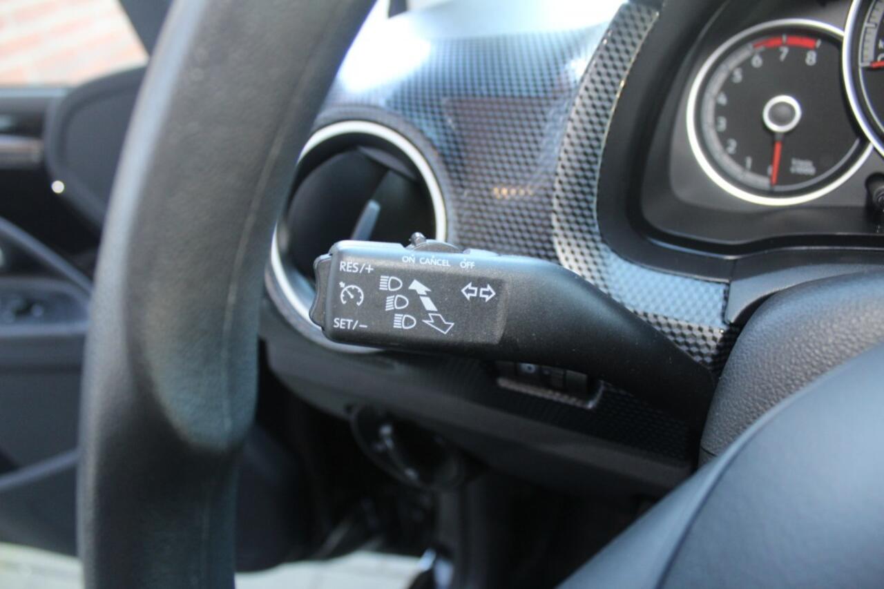 Volkswagen UP! 1.0 BMT MOVE UP