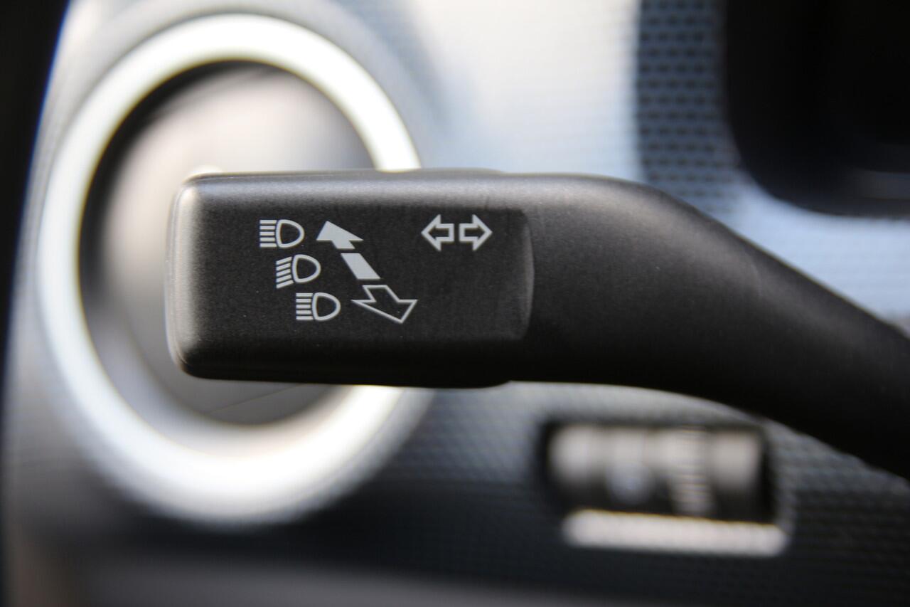 Volkswagen UP! 1.0 BMT 60pk move up! | NL-auto | 5 deuren | Airco | Navigatie | Elek. ramen | Centr. deurvegr. | Bluetooth |