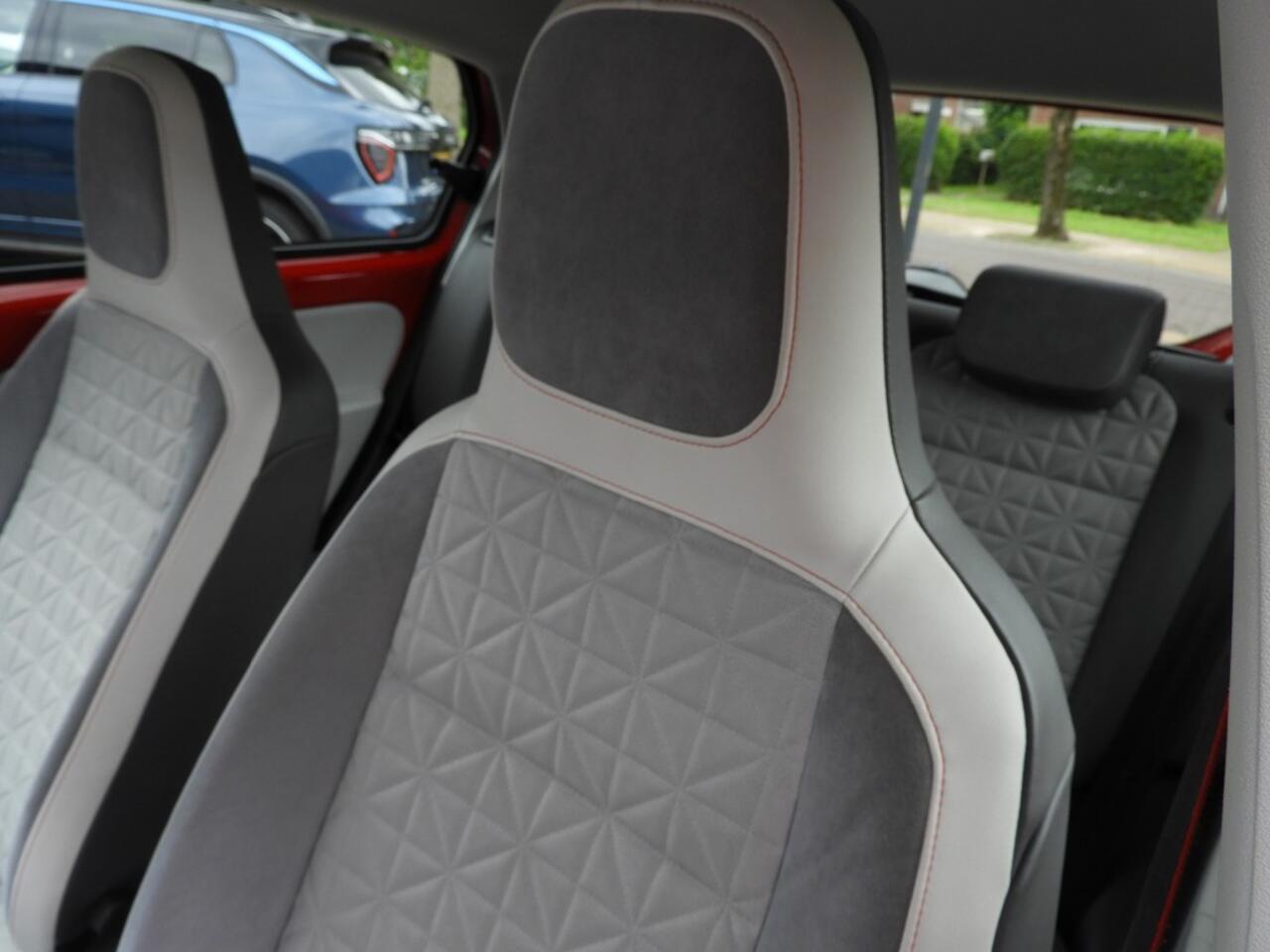 Volkswagen UP! 1.0 BMT UP! BEATS