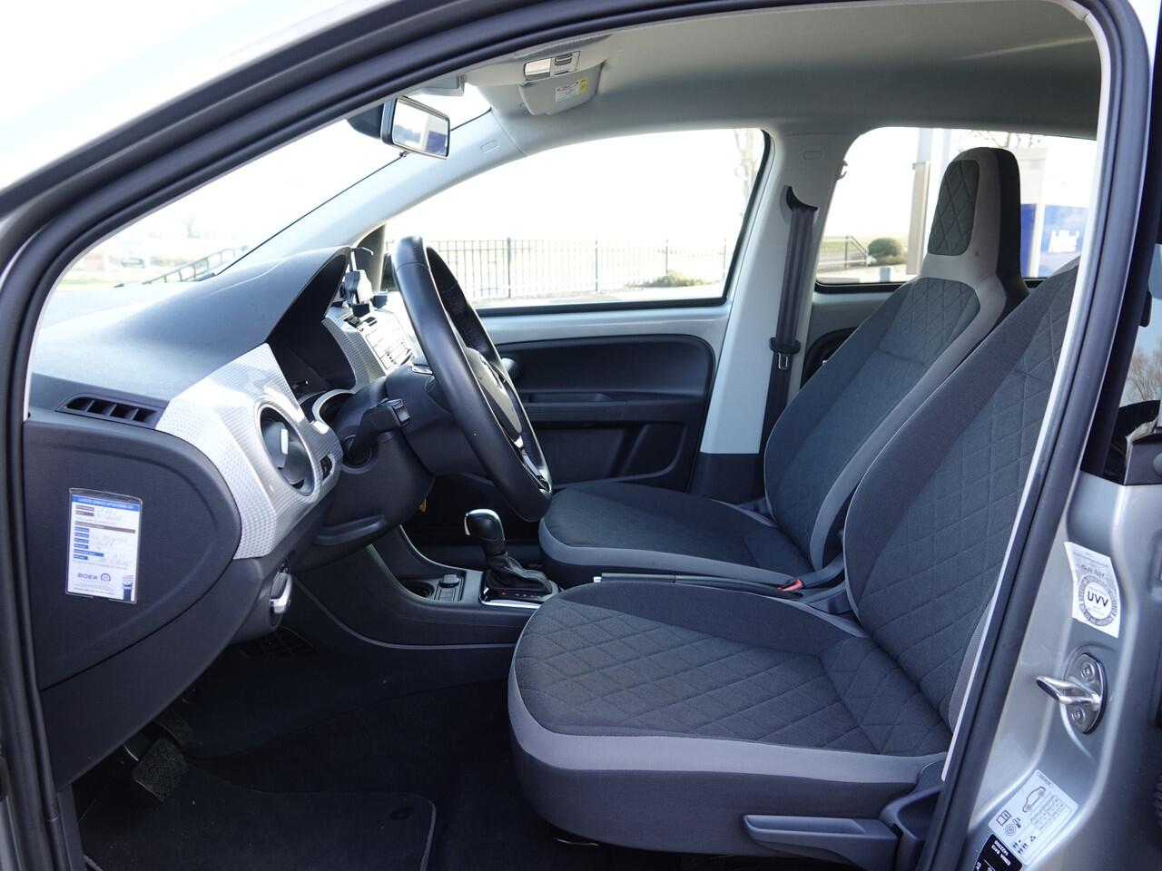 Volkswagen UP! e-Up! e-up! Style LMV | CRUISE | ECC | CAMERA + PDC | VERW. STOELEN