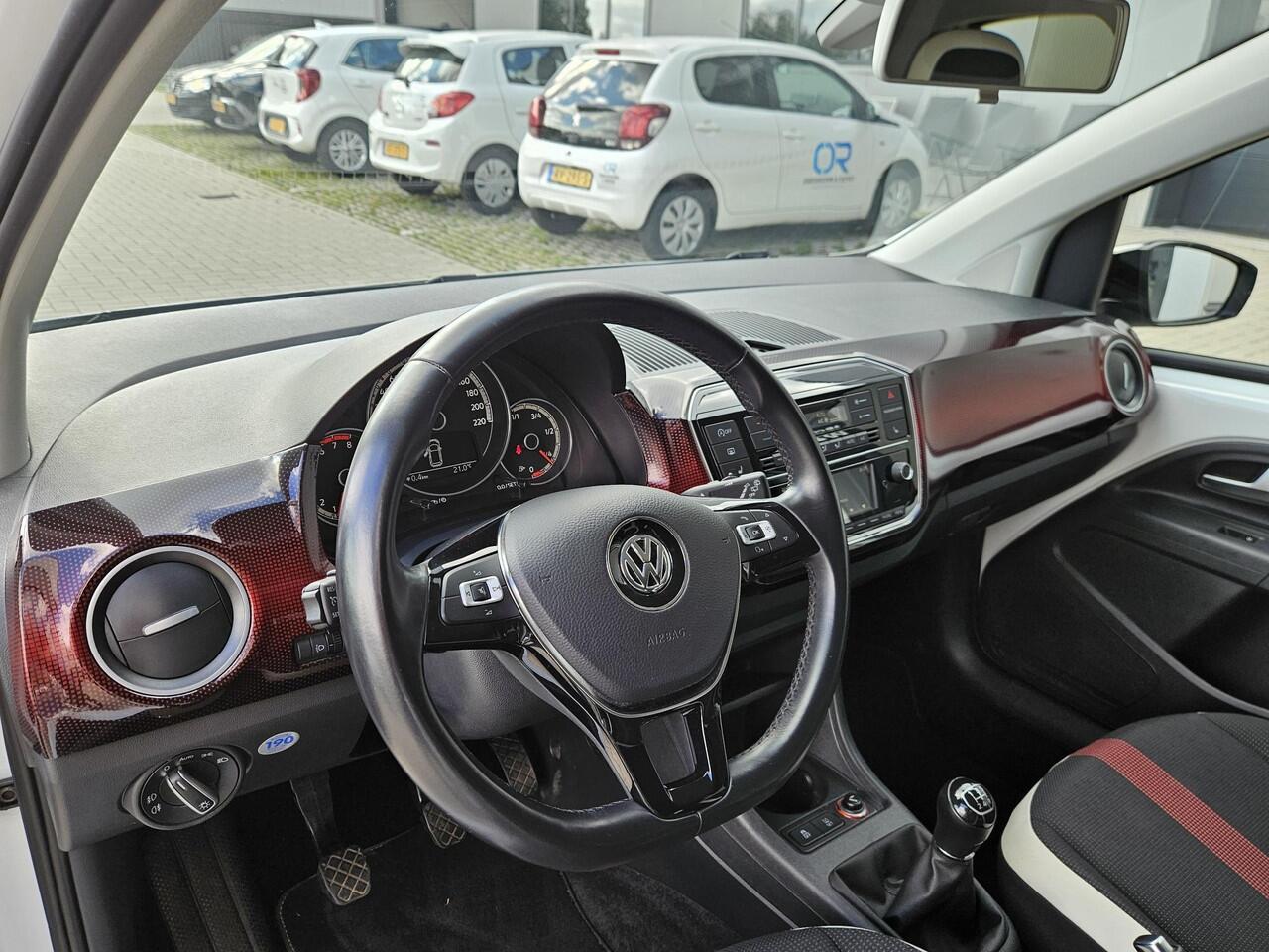 Volkswagen UP! 1.0 High-UP ECC Cruise Stoelvw PDC LM15