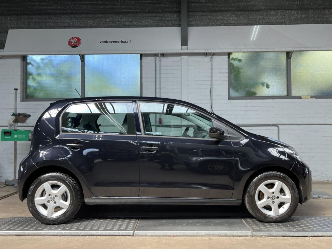 Volkswagen UP! 1.0 BMT move up! Airco Lichtmetaal Bluetooth Telefoon