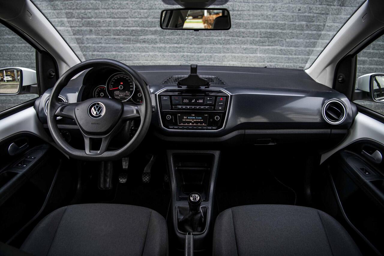 Volkswagen UP! 1.0 BMT 60 pk | Climatronic | Cruise Control | Parkeersensoren