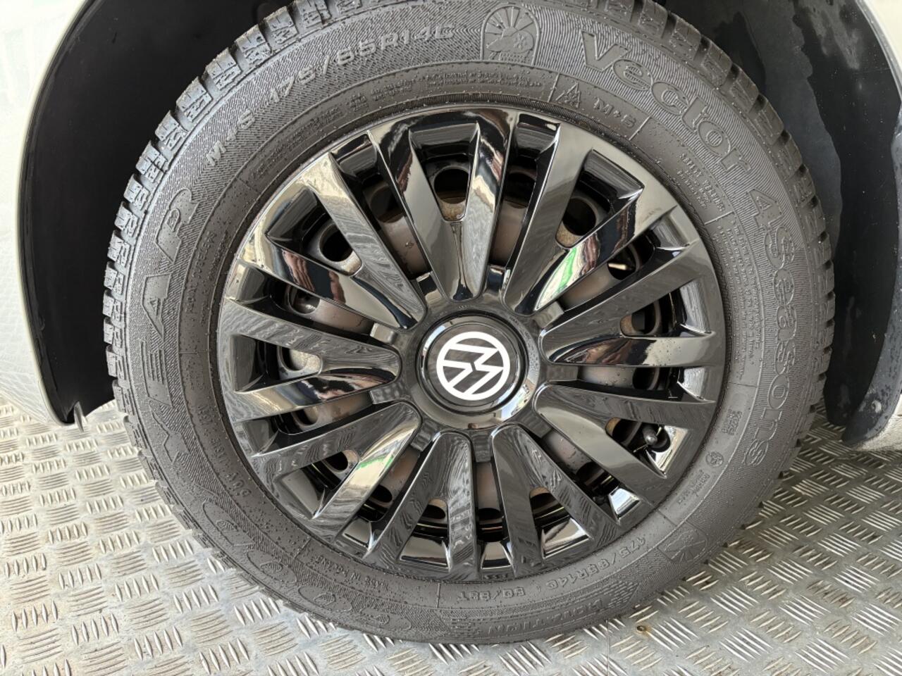 Volkswagen UP! 1.0 BMT High up! Climate control, Camera, Cruise