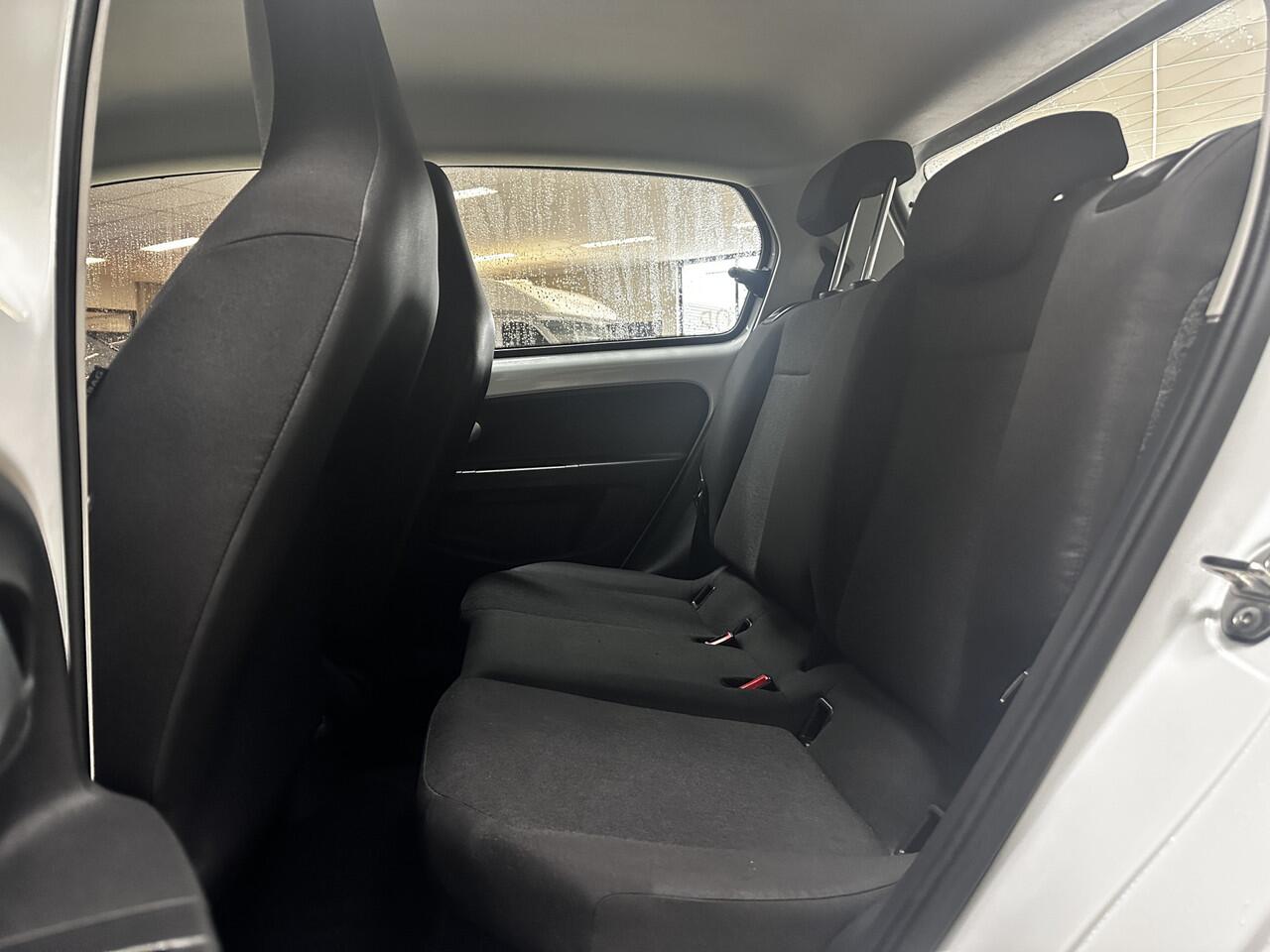 Volkswagen UP! 1.0 BMT move up!/ Lane-Assist./ Maps+More/ Airco/ C.v. Afstand/ Elek. pakket/ Bluetooth/ Isofix/ AUX & USB/ LED Dagrijverl.