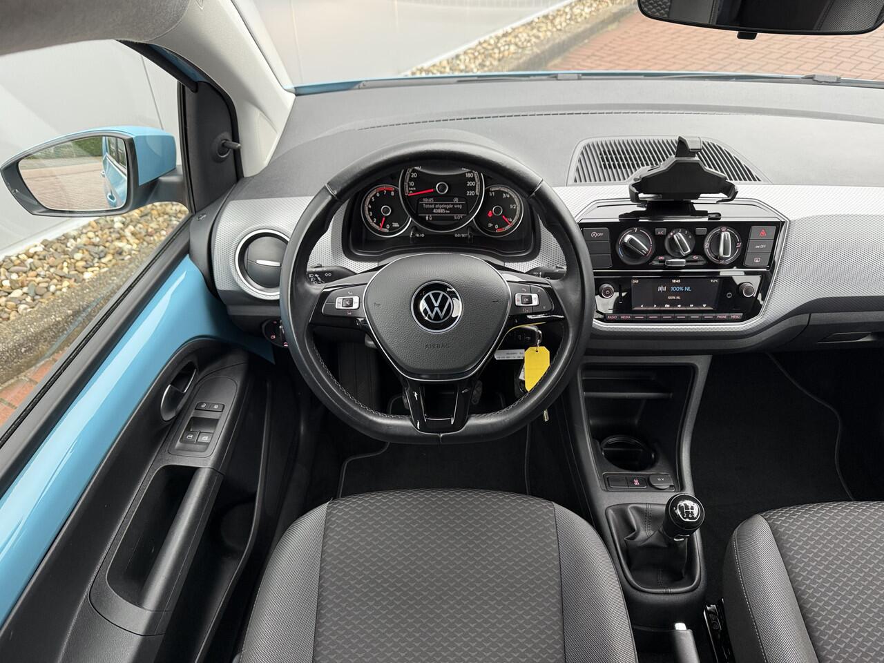 Volkswagen UP! 1.0 Active 65pk | Cruise | Camera