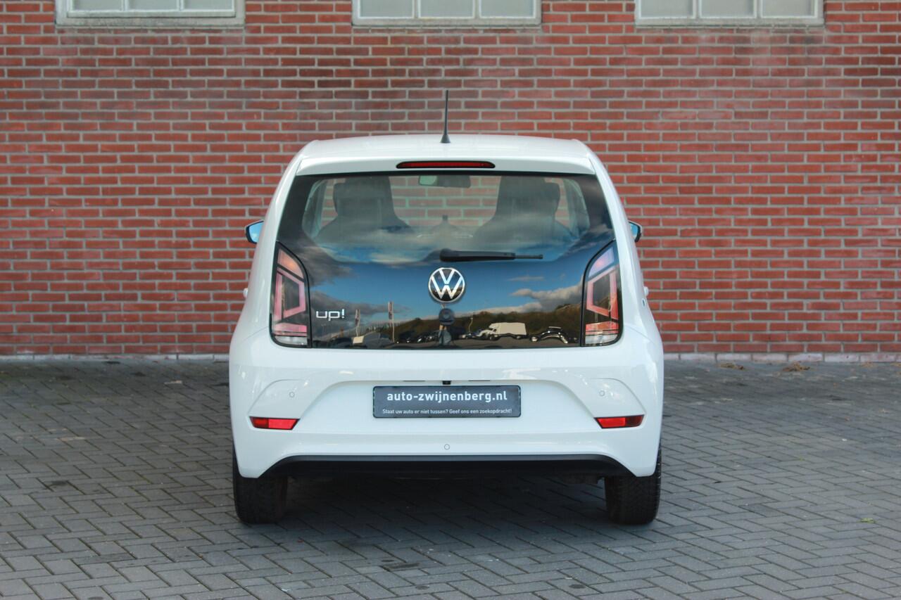 Volkswagen UP! 1.0 | Bluetooth | Camera | Cruise
