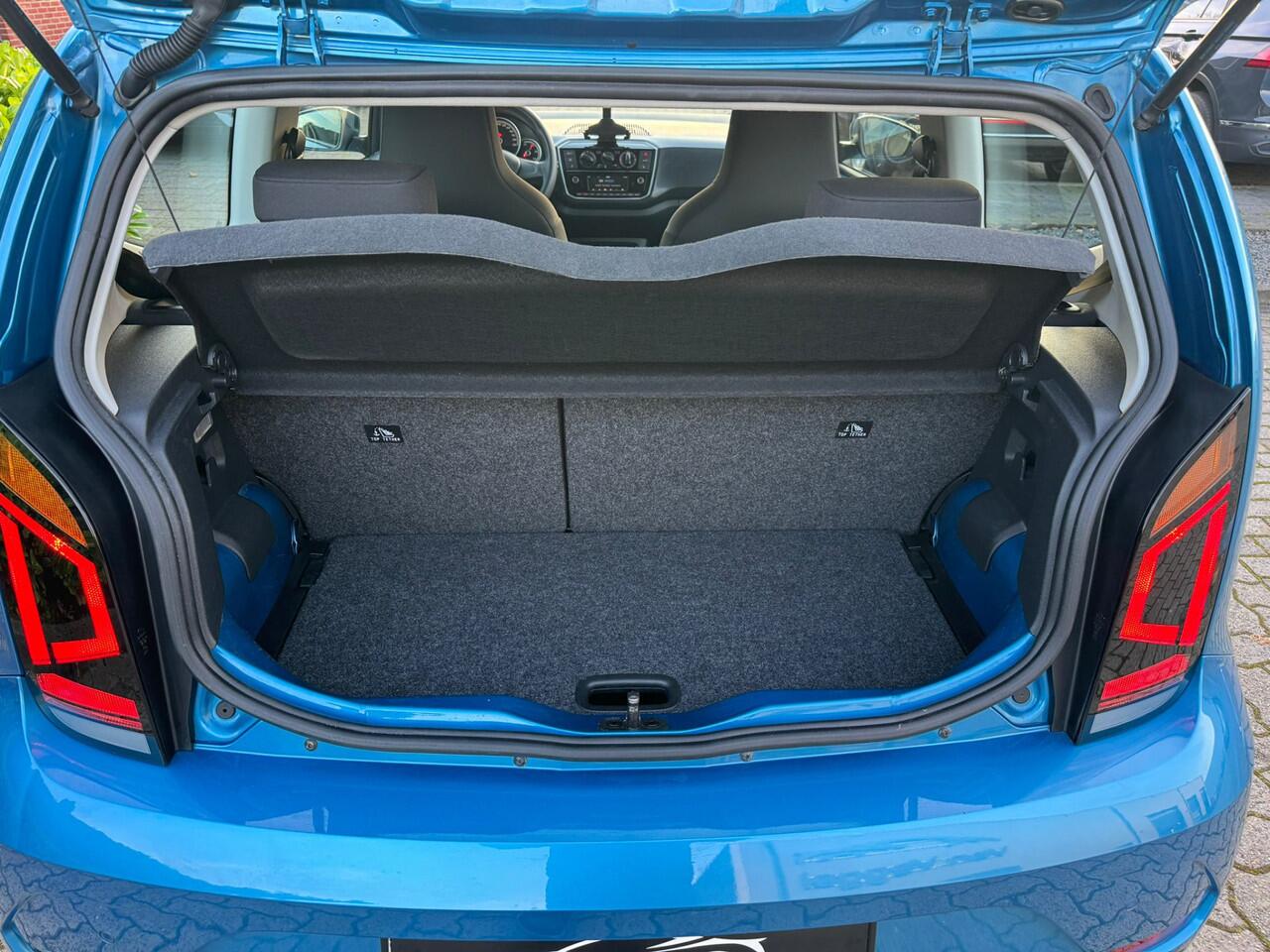 Volkswagen UP! 1.0 camera, airco, stoelverw, cruise