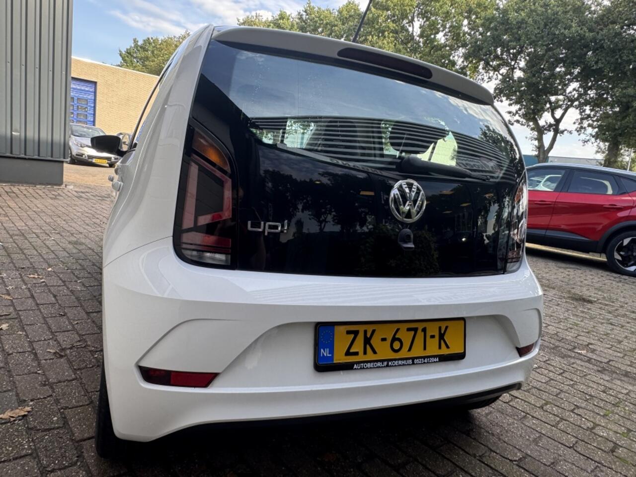 Volkswagen UP! 1.0 BMT move up!