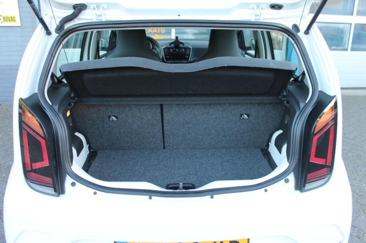 Volkswagen UP! 1.0 5 deur **NL-Auto** Airco / l.m.v.