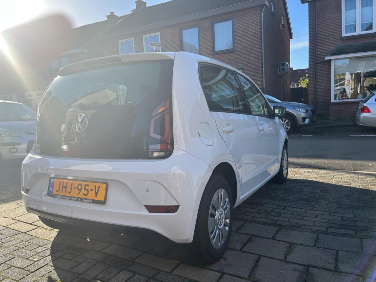 Volkswagen UP! 1.0 BMT High-UP AUTOMAAT