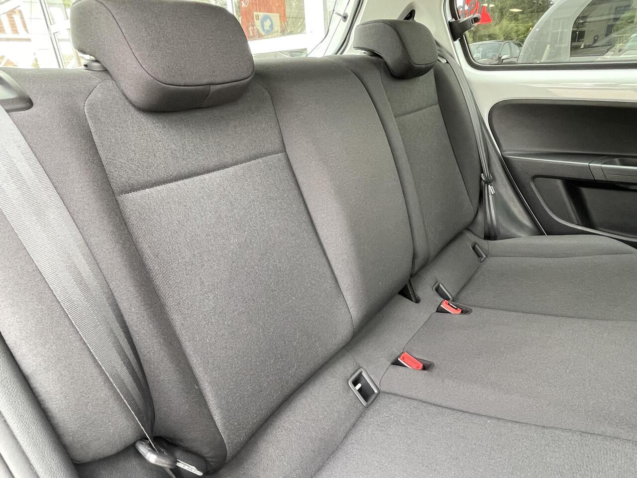 Volkswagen UP! 1.0 /Clima/ 5 drs/ 113.617 km/APK 12-2026/