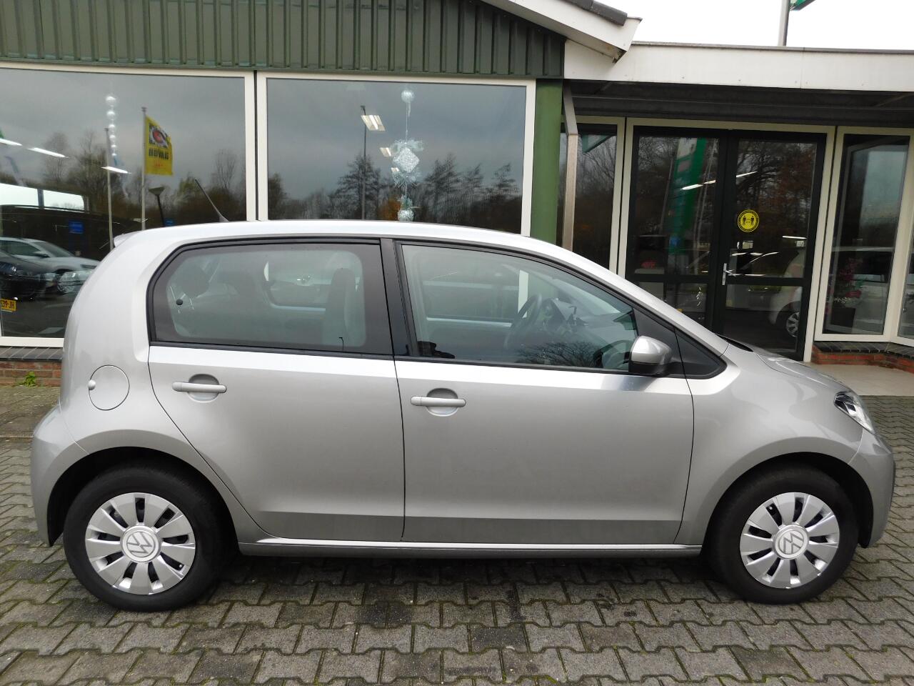 Volkswagen UP! 1.0 65PK MOVE UP!! All-in Prijs! PDC, CRUISE, CLIM