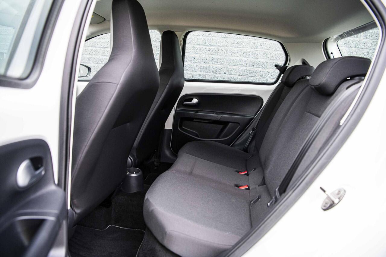 Volkswagen UP! 1.0 BMT 60 pk | Climatronic | Cruise Control | Parkeersensoren