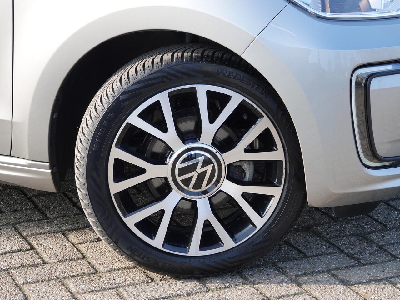 Volkswagen UP! e-Up! e-up! Style LMV | CRUISE | ECC | CAMERA + PDC | VERW. STOELEN