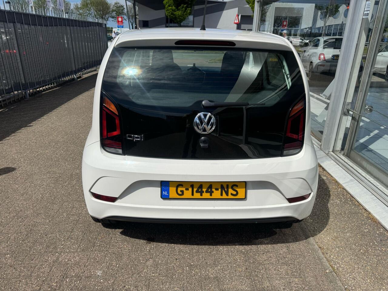 Volkswagen UP! 1.0 BMT move up! | 5-Deurs | Airco | Elektrische ramen | APK tot 09-05-2027 | NAP |