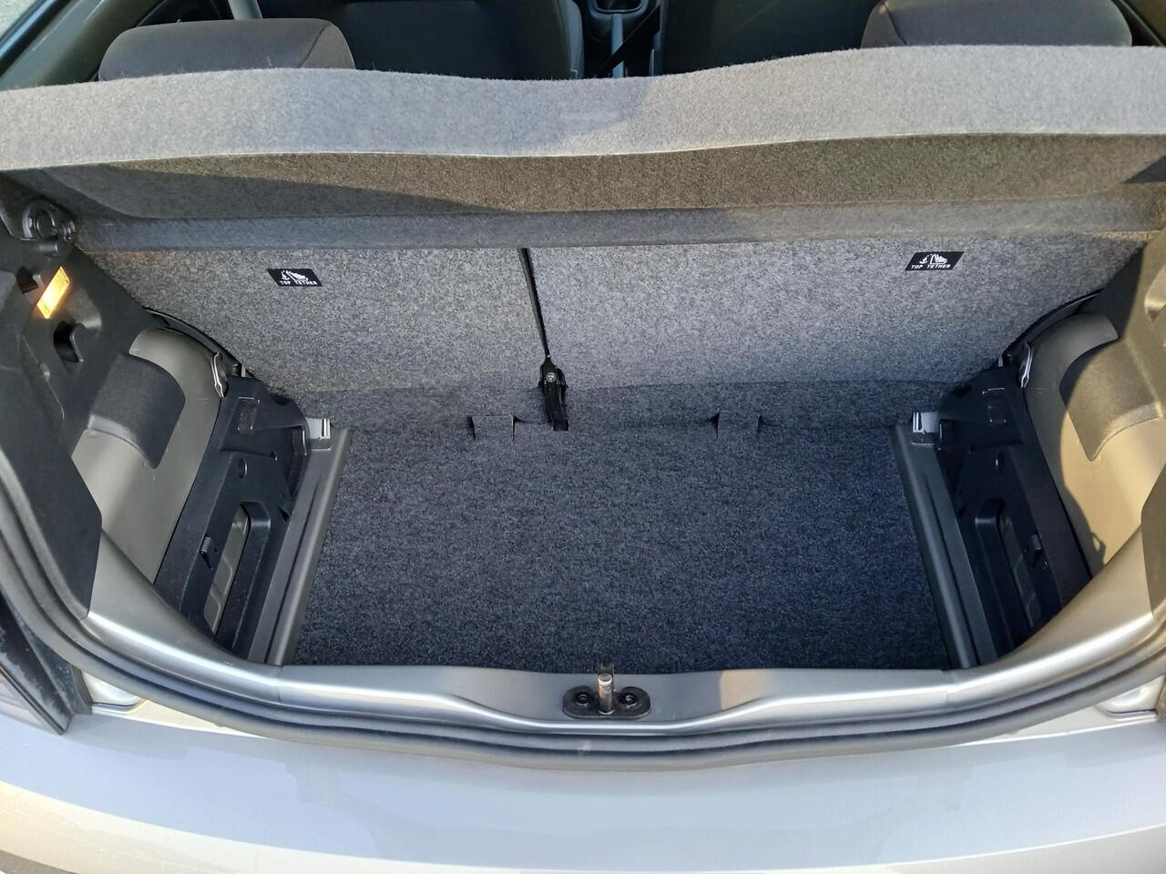 Volkswagen UP! 1.0 BMT move up! + Lichtmetalen velgen, Prachtige auto!