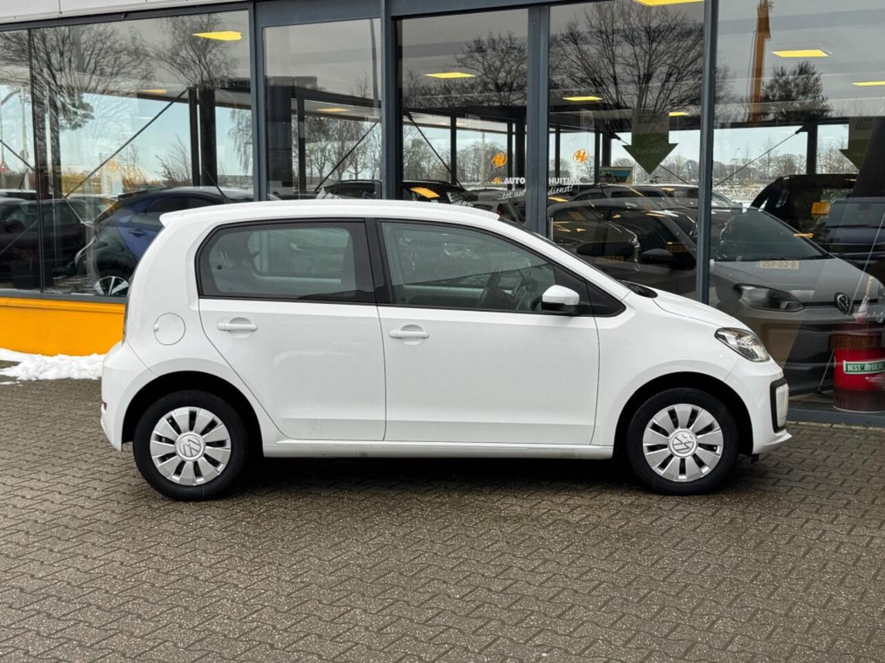 Volkswagen UP! Move Up - camera - sensoren - all season banden