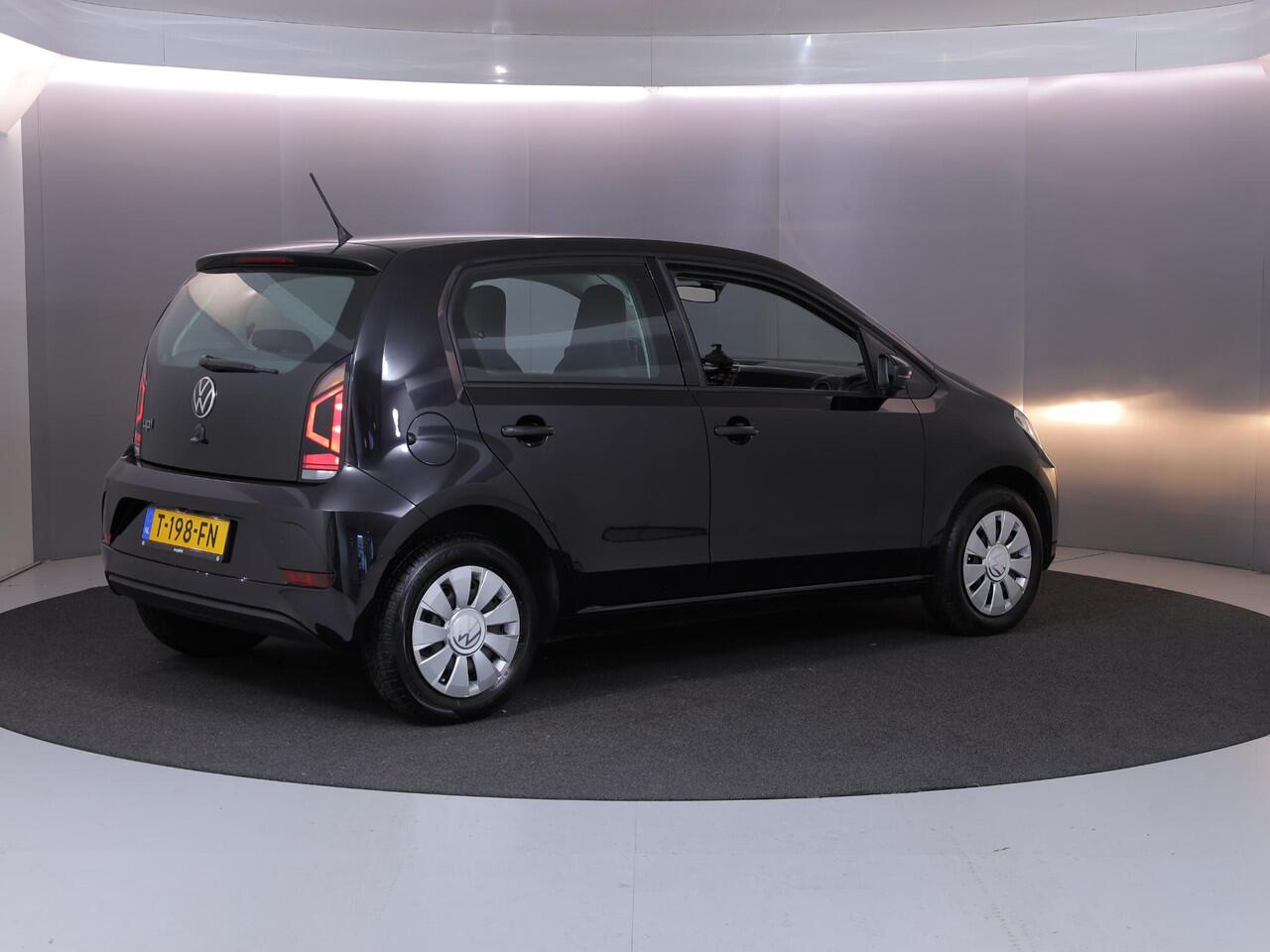 Volkswagen UP! 1.0 65 pk | Verlengde garantie | Navigatie via App | Autom. airco | Cruise control | Parkeersensoren achter | Achteruitrijcamera |