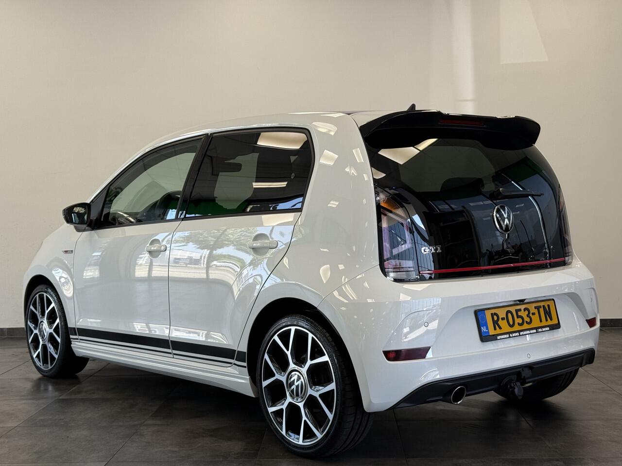 Volkswagen UP! 1.0 TSI GTI 5-Drs. ClimateControl Stoelverwarming 17'lmv 24 maanden garantie mogelijk (*vraag naar de voorwaarden)