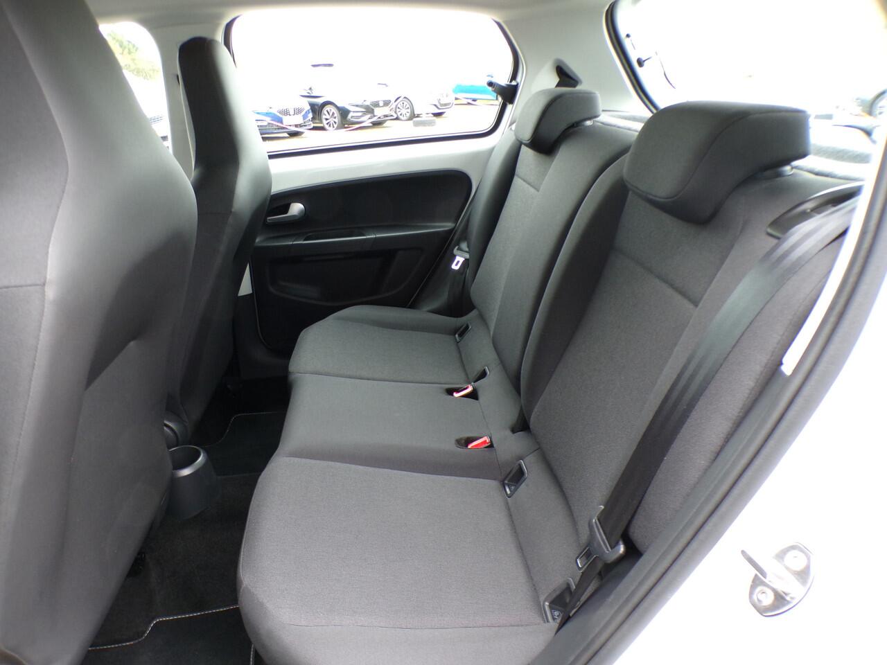 Volkswagen UP! 1.0 BMT move up!, Bluetooth / Airco / 5-Deurs