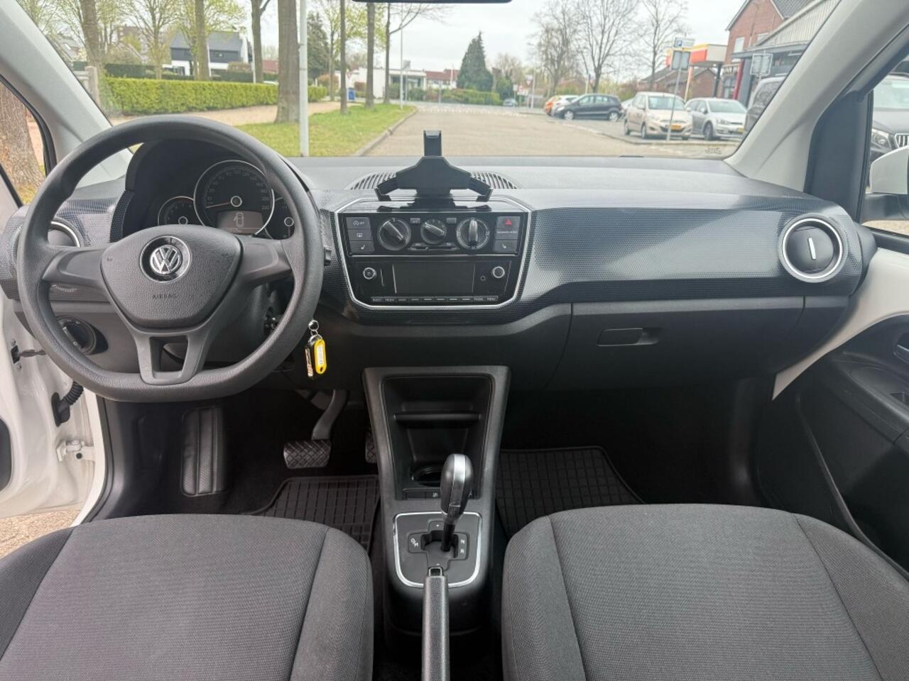 Volkswagen UP! 1.0 BMT high up!