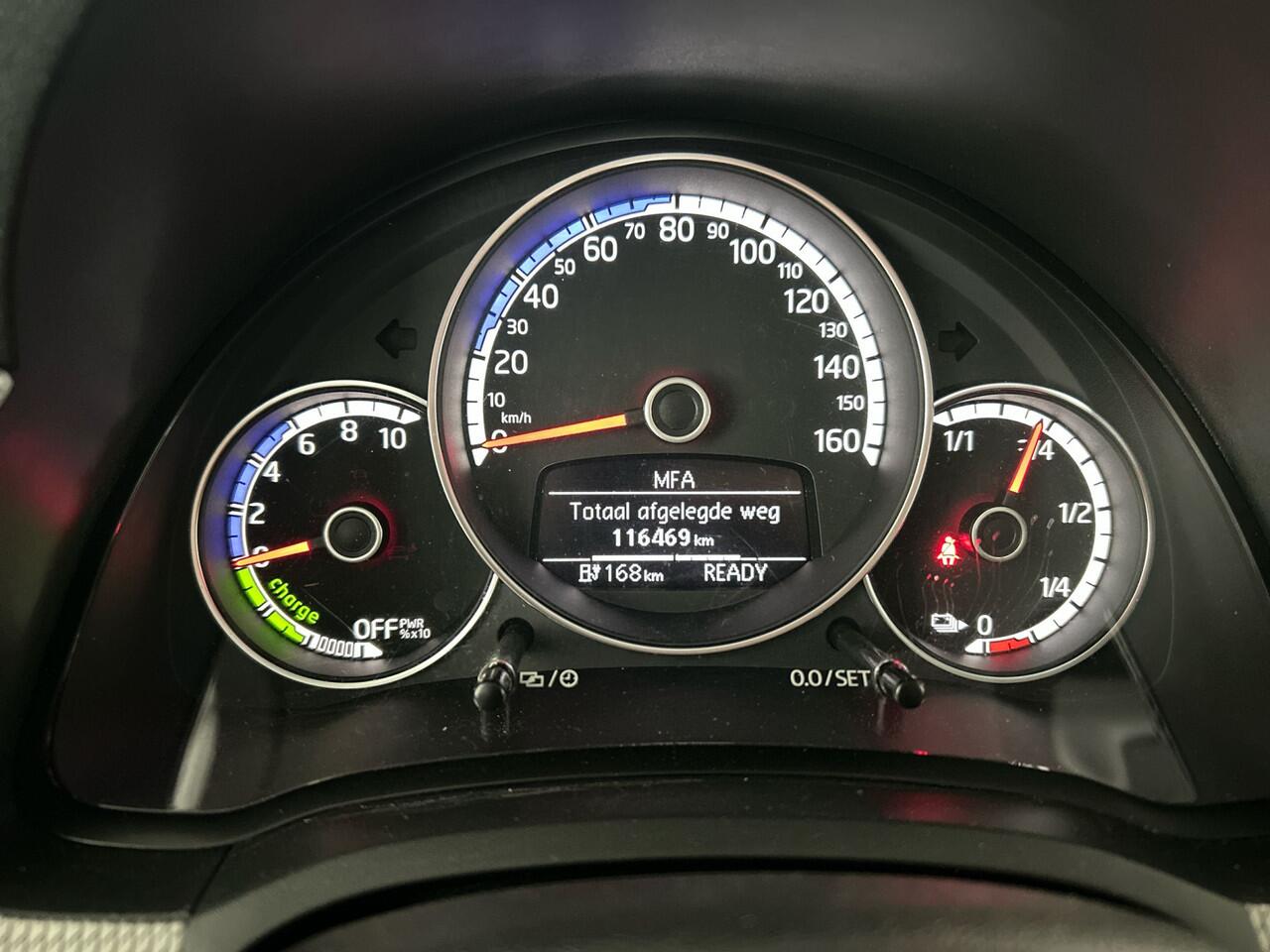 Volkswagen UP! e-Up! e-up! Style | Black & White | Winterpakket | Parkeercamera | SoH (batterijcheck) 93 % score!