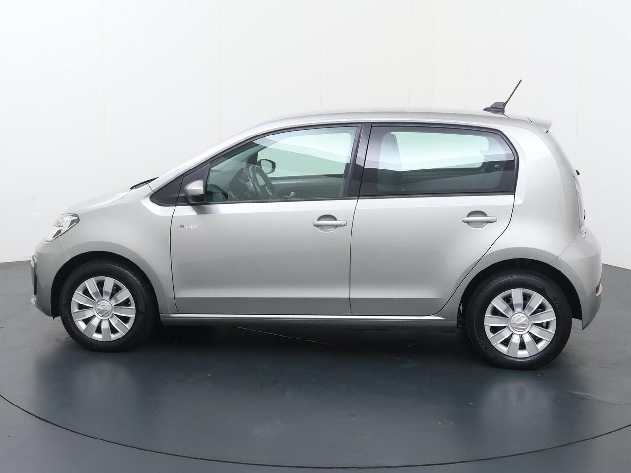 Volkswagen UP! e-Up! e-up! | 83 PK | SoH 93% | Cruise control | Verwarmde voorstoelen | Achteruitrijcamera |