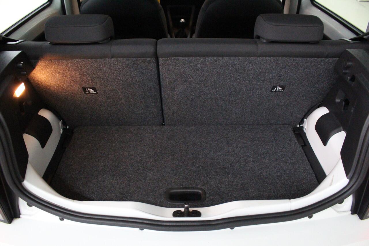 Volkswagen UP! 1.0 BMT move up! Airco | Dab Radio | el. Raambediening |