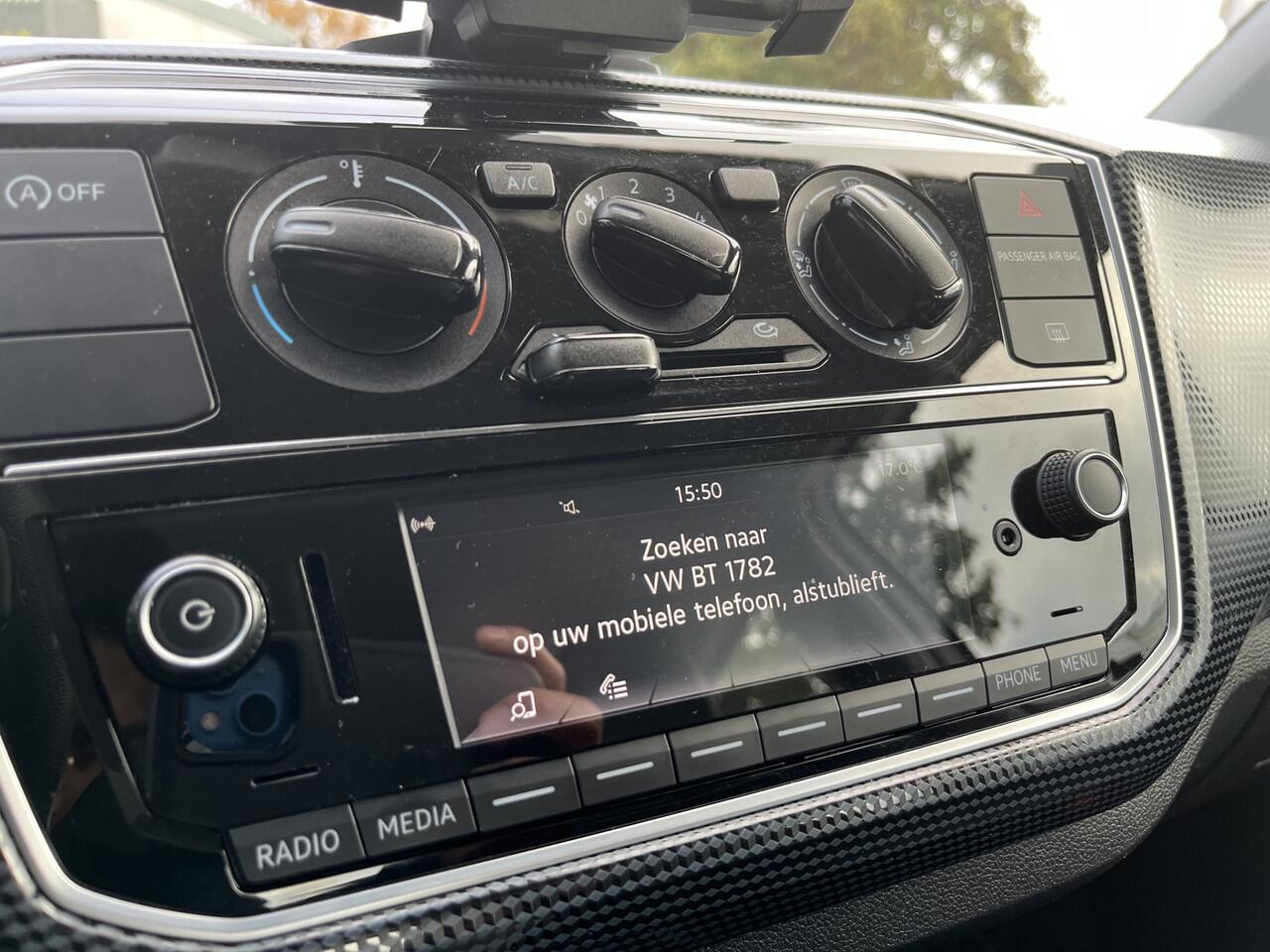 Volkswagen UP! 1.0 BMT move up! / 5 DEURS/ BLUETOOTH/ AIRCO/ ZEER ZUINIG/ DAB/ CARKIT