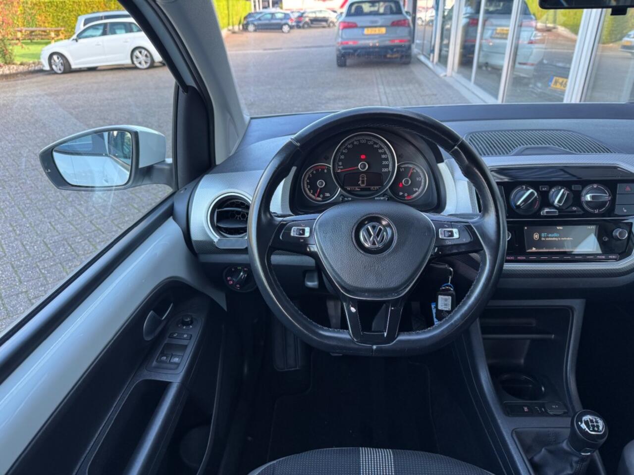 Volkswagen UP! 1.0 BMT high up!