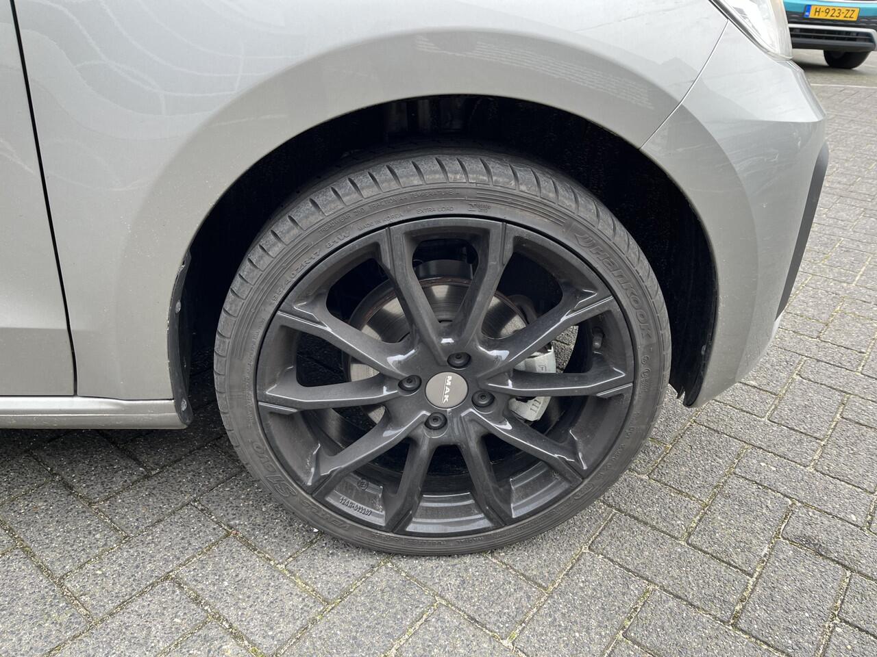 Volkswagen UP! 1.0 Airco / Bluetooth / 17"LM Velgen / Navigatie by app Rijdende Demo, graag bezichtiging op afspraak