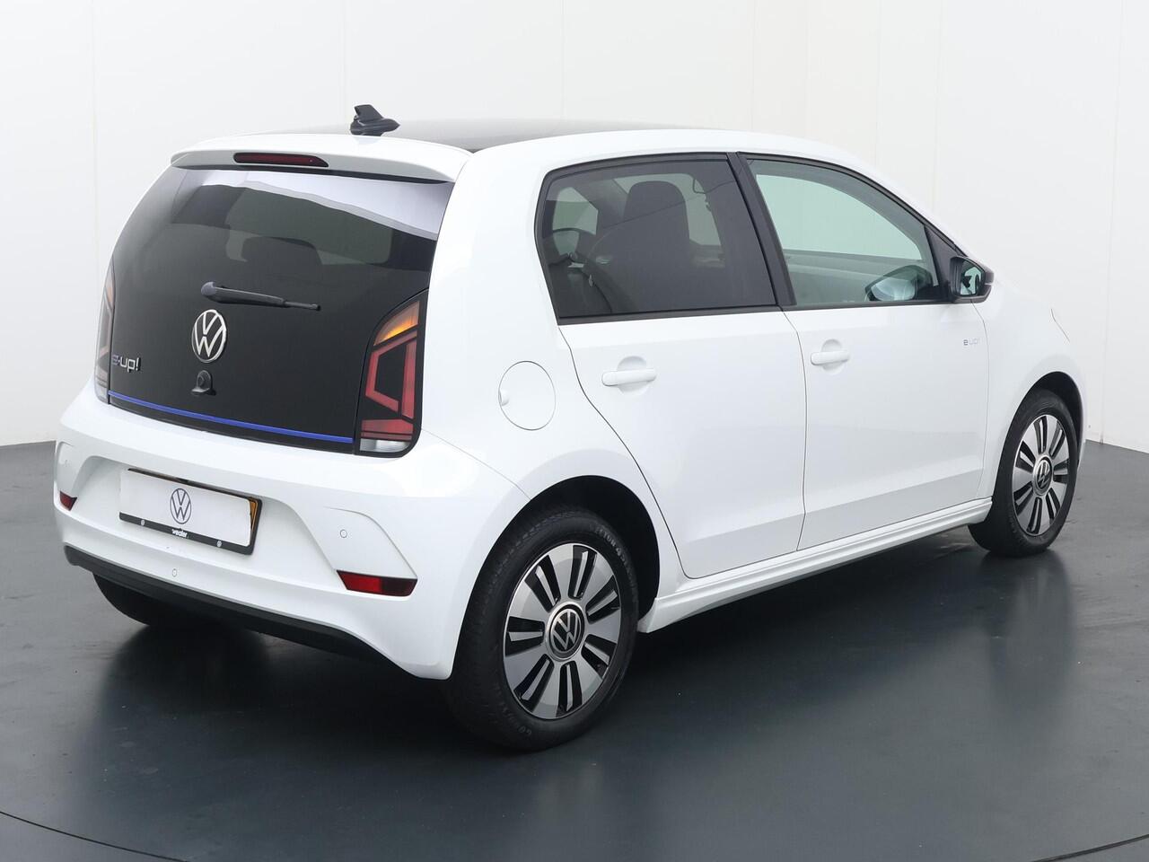 Volkswagen UP! e-Up! e-up! | 83 PK | SoH 90% | Climate control | Cruise control | Achteruitrijcamera |