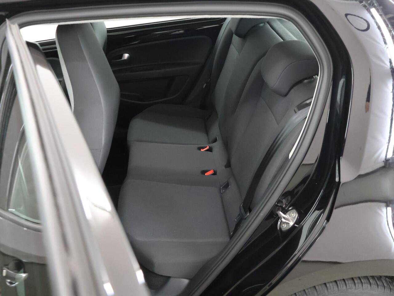 Volkswagen UP! 1.0 | Bluetooth | Parkeercamera | Climate Control | Cruise Control |