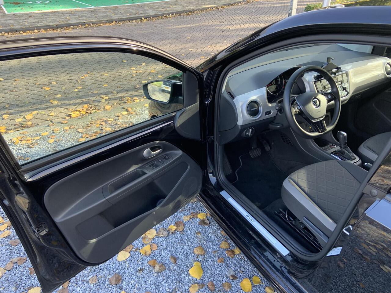 Volkswagen UP! e-Up! e-up! Style Plus (Camera,Clima,LM,Cruise)