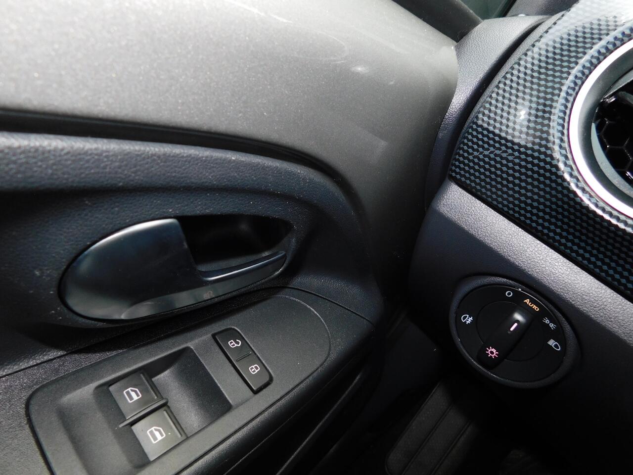 Volkswagen UP! 1.0 65PK MOVE UP!! All-in Prijs! PDC, CRUISE, CLIM