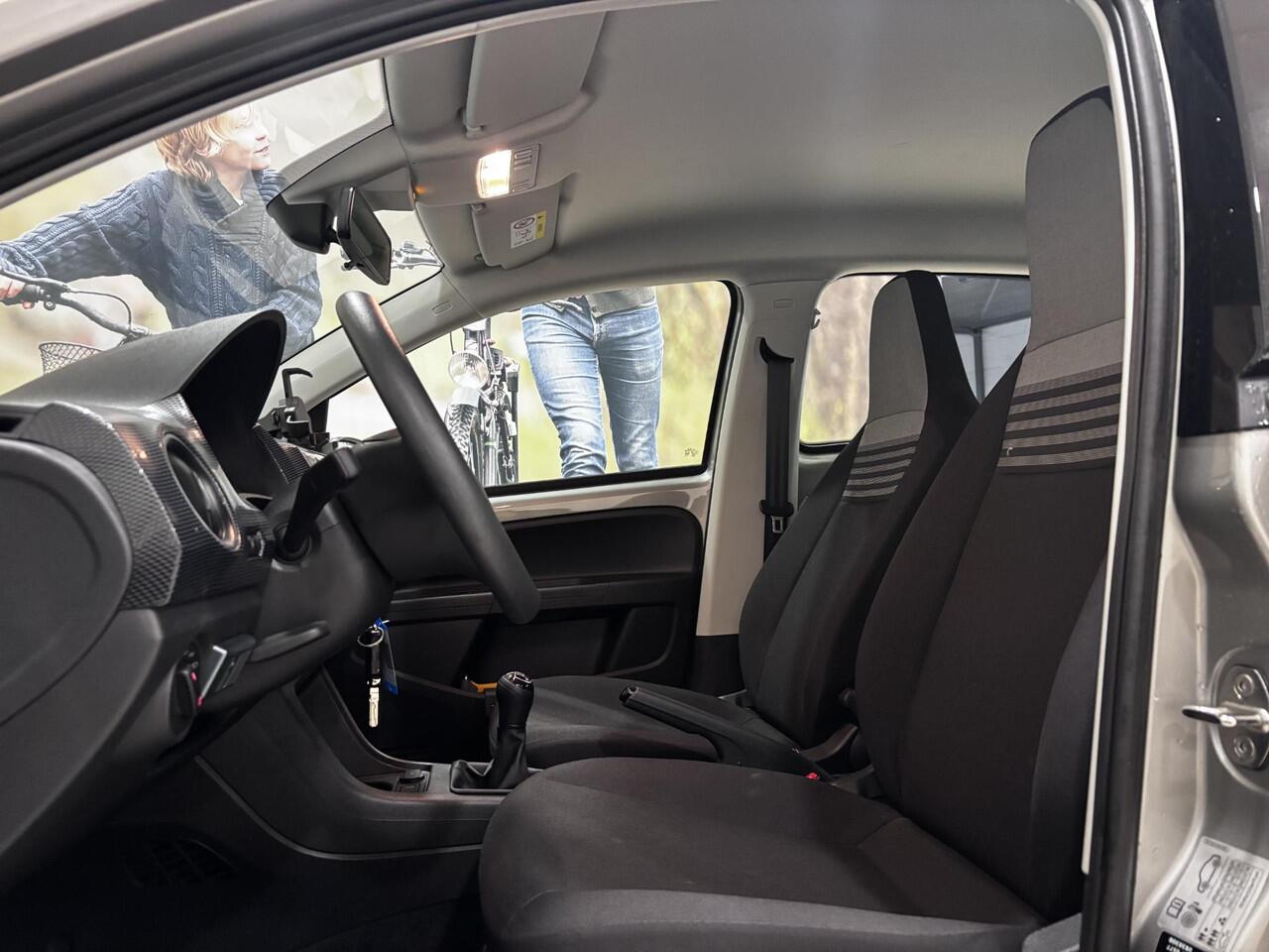 Volkswagen UP! 1.0 BMT move up! | 5-deurs | Airco | NL-Auto |