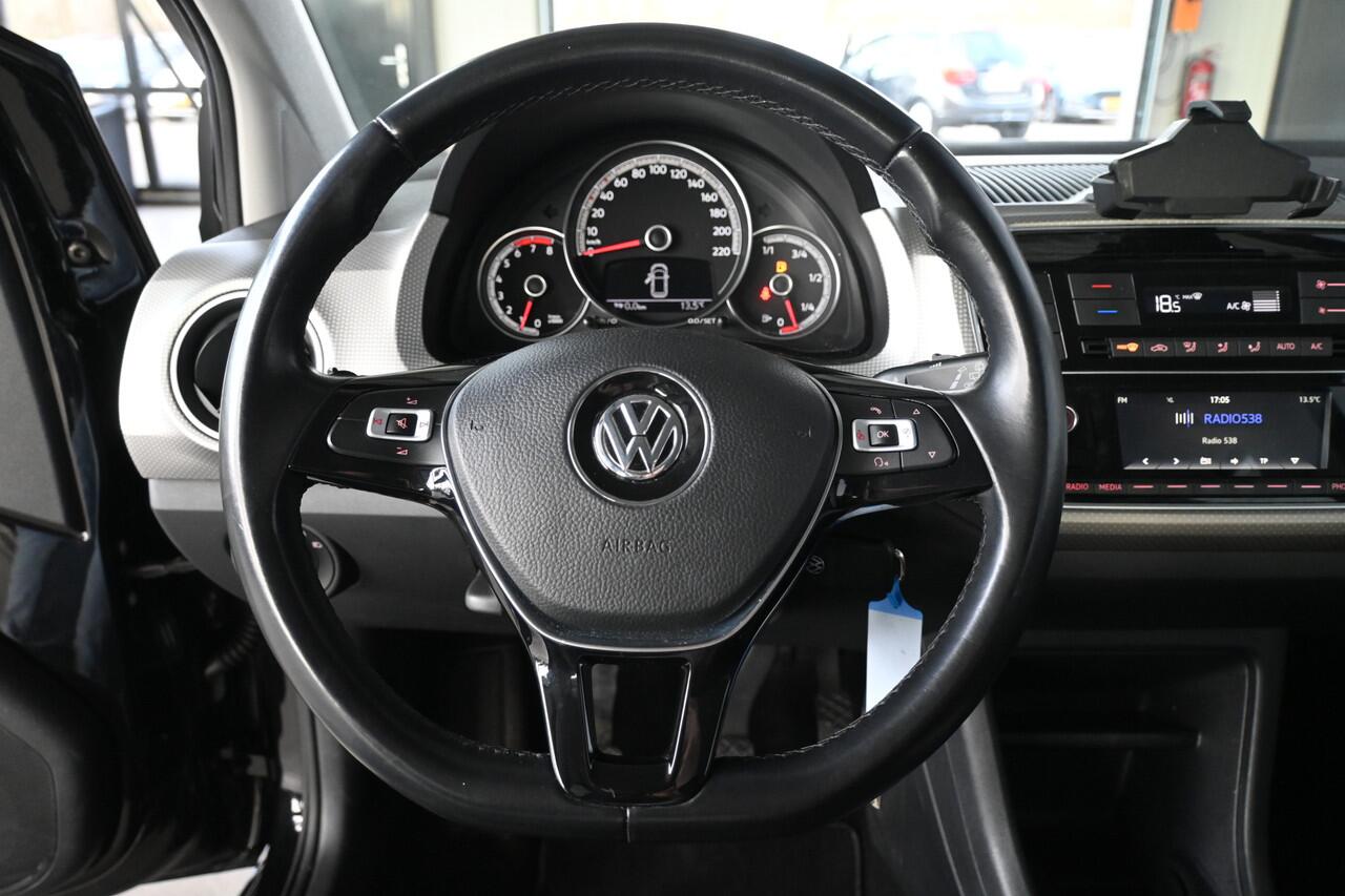 Volkswagen UP! 1.0 BMT high up! Clima Cruise Control Dealer Onderhouden! Inruil Mogelijk!