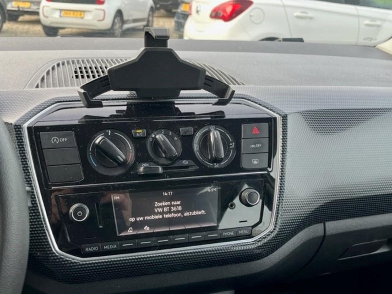 Volkswagen UP! 1.0 BMT move up!