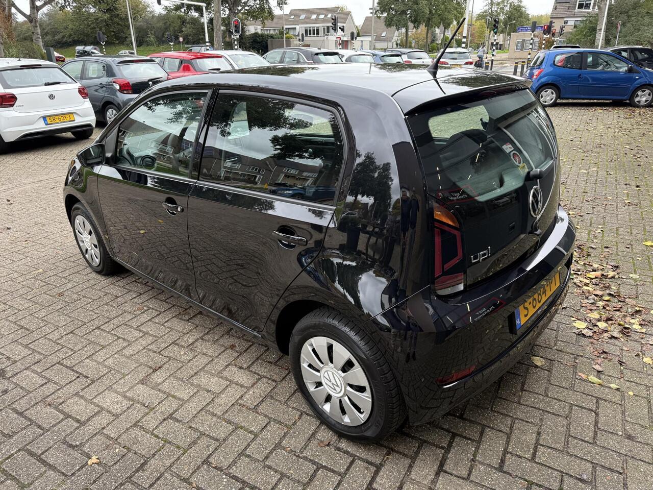 Volkswagen UP! 1.0 / Airco clima/ Navigatie via App / Camera/ PDC/ Cruise/ Camera/ PDC/ LED/