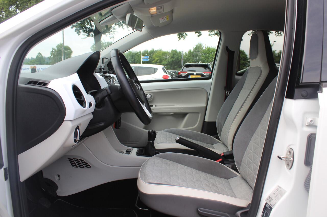 Volkswagen UP! 1.0 BMT up! beats / Bluetooth / 15'' LMV / LED Dagrijverlichting / Stuurbekrachtiging / Elektr. ramen / Airco / Radio