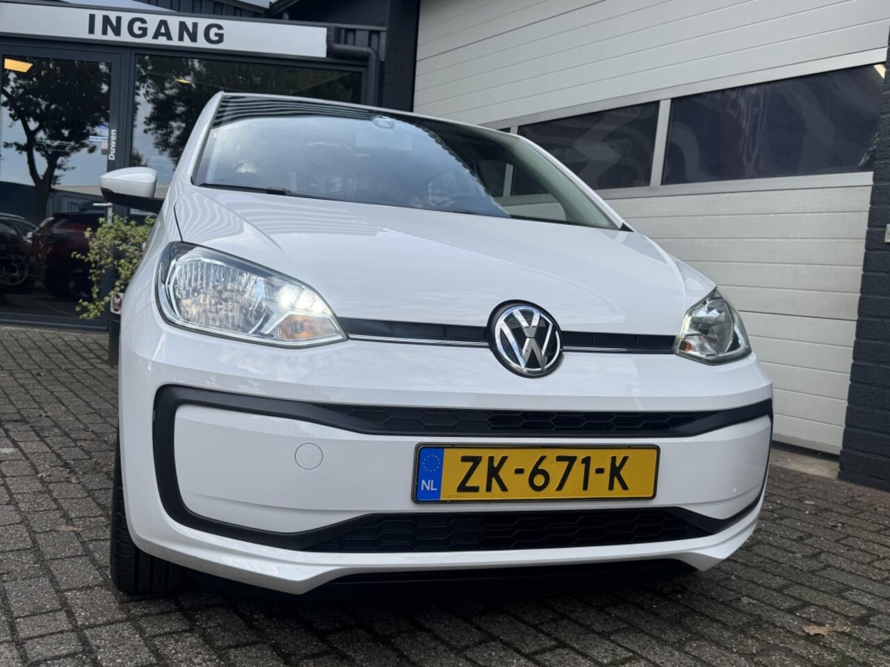 Volkswagen UP! 1.0 BMT move up!