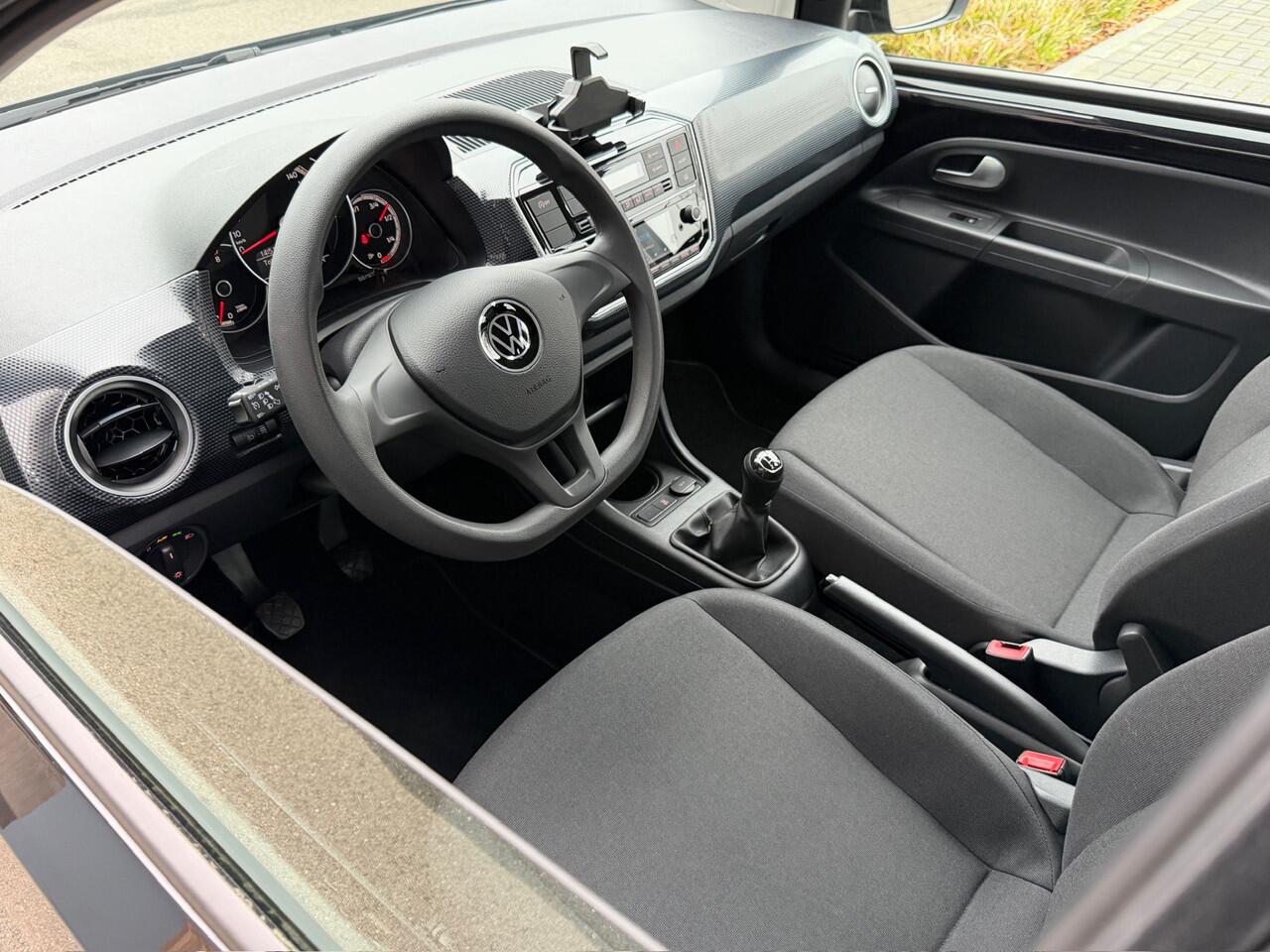 Volkswagen UP! 1.0 5-deurs | Camera | Cruise | Airco | Bluetooth | PDC | Rijklaar incl. 1 jaar Bovag garantie