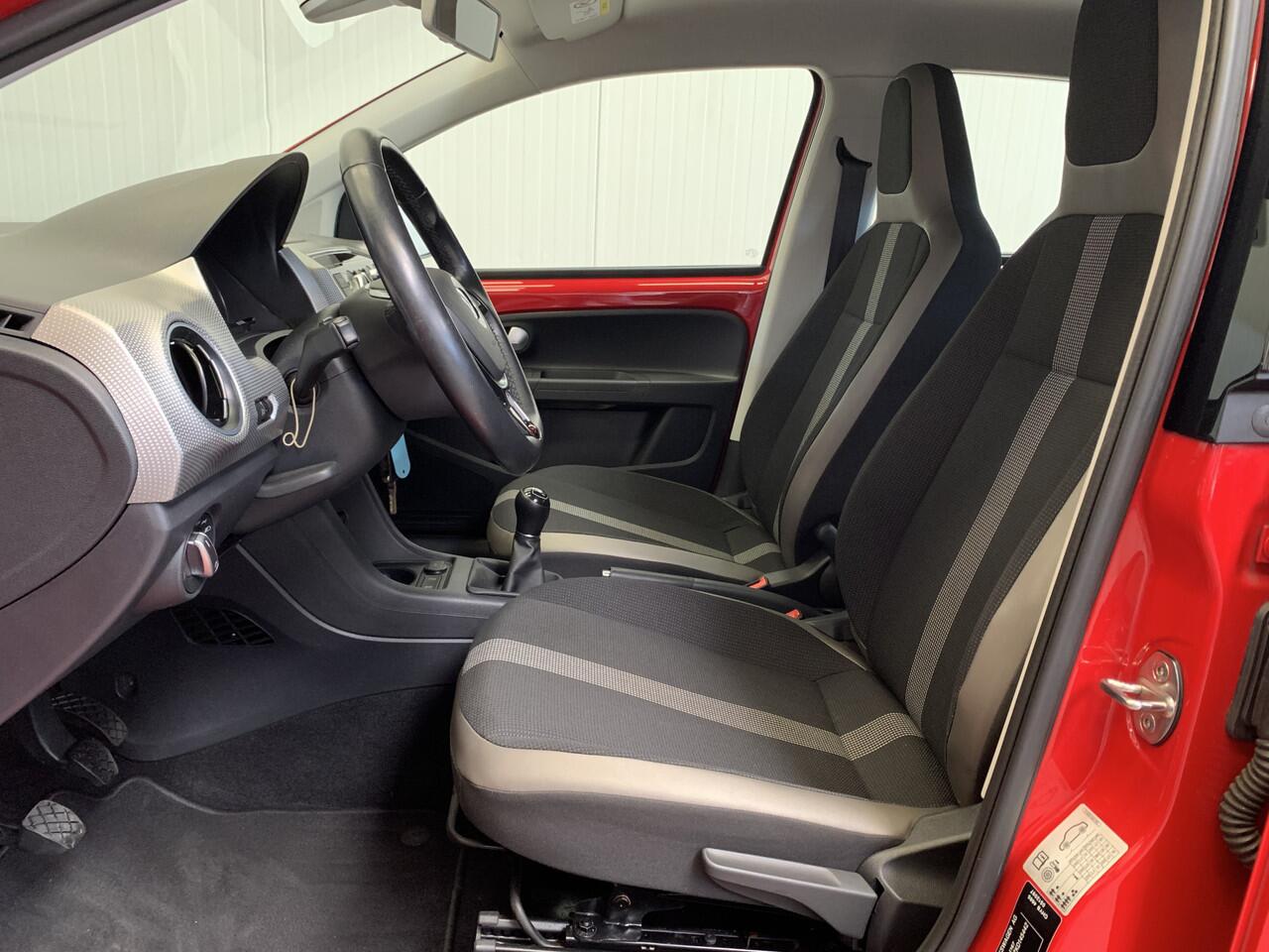 Volkswagen UP! 1.0 BMT high up! AIRCO-LMV-PDC-CRUISE CONTROL-STOELVERWARMING