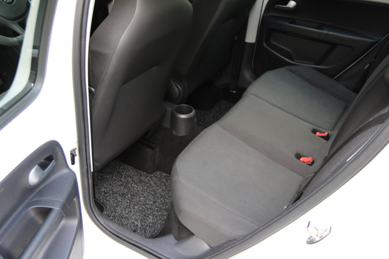 Volkswagen UP! 1.0 BMT 60pk move up! | NL-auto | 5 deuren | Airco | Navigatie | Elek. ramen | Centr. deurvegr. | Bluetooth |