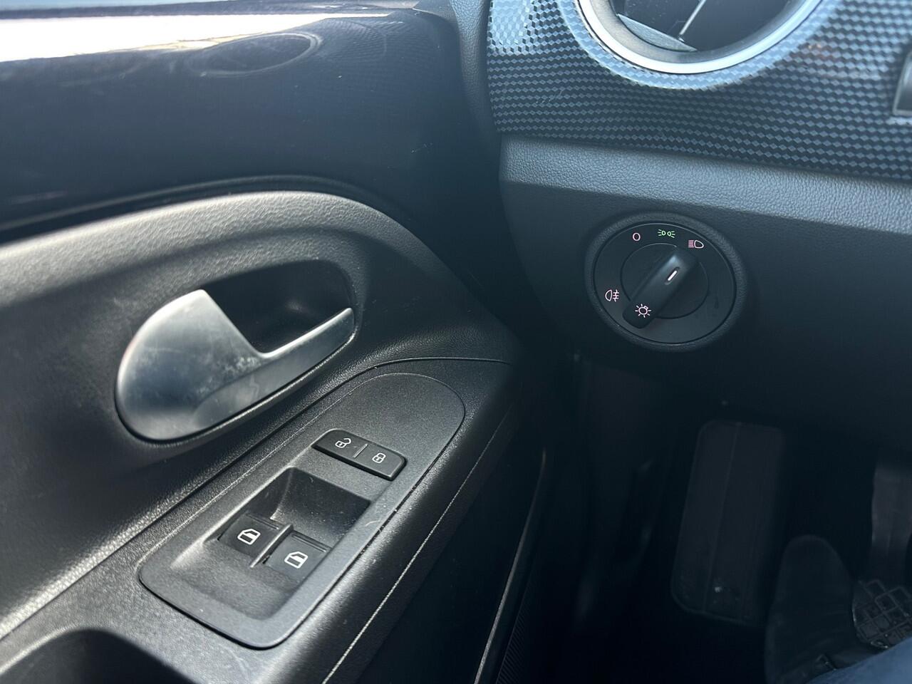 Volkswagen UP! 1.0 Mpi 65pk Lane Assist Airco Bluetooth DAB