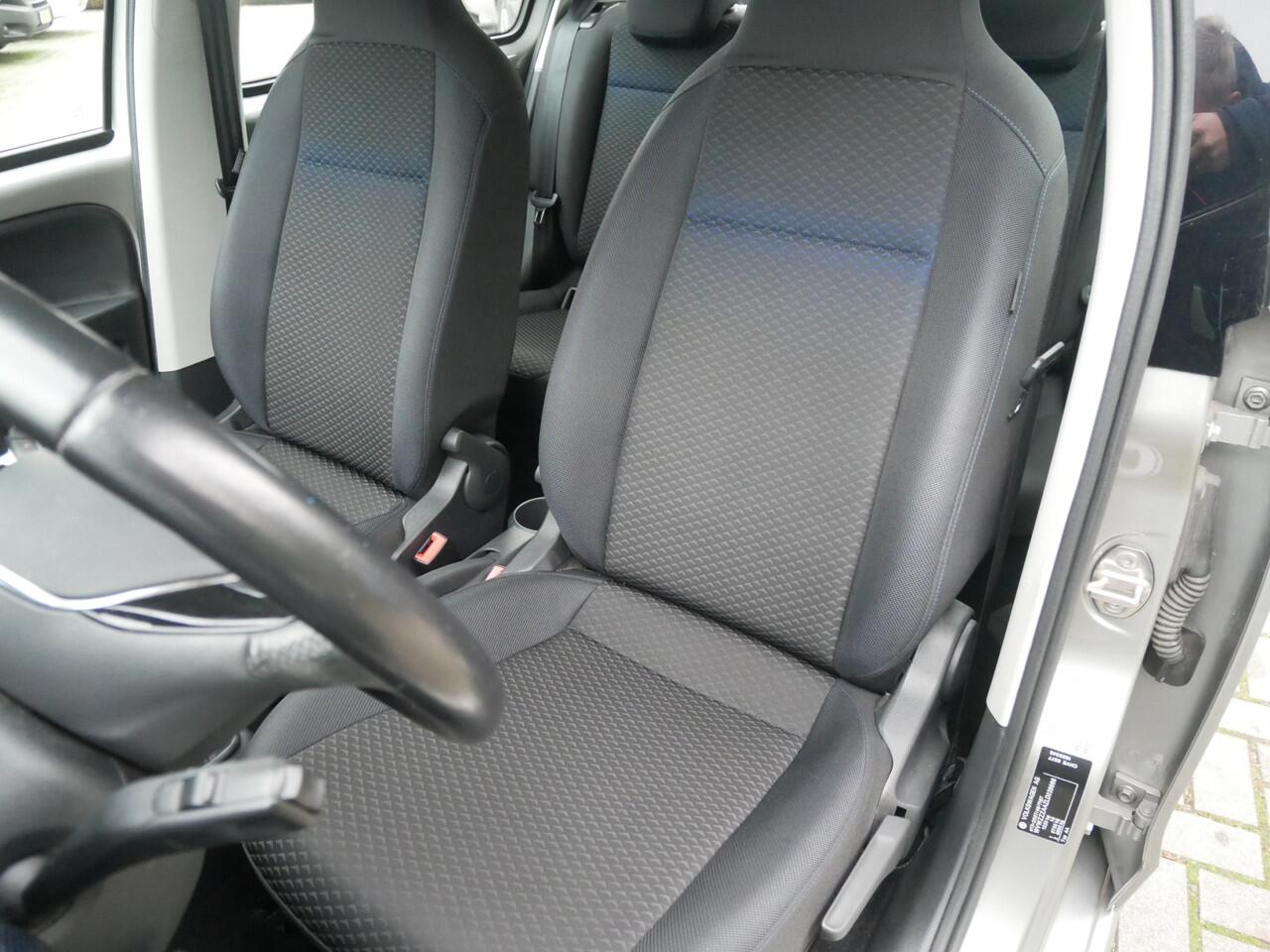 Volkswagen UP! 1.0 BMT United! Bluetooth, 5-Deurs, Airco