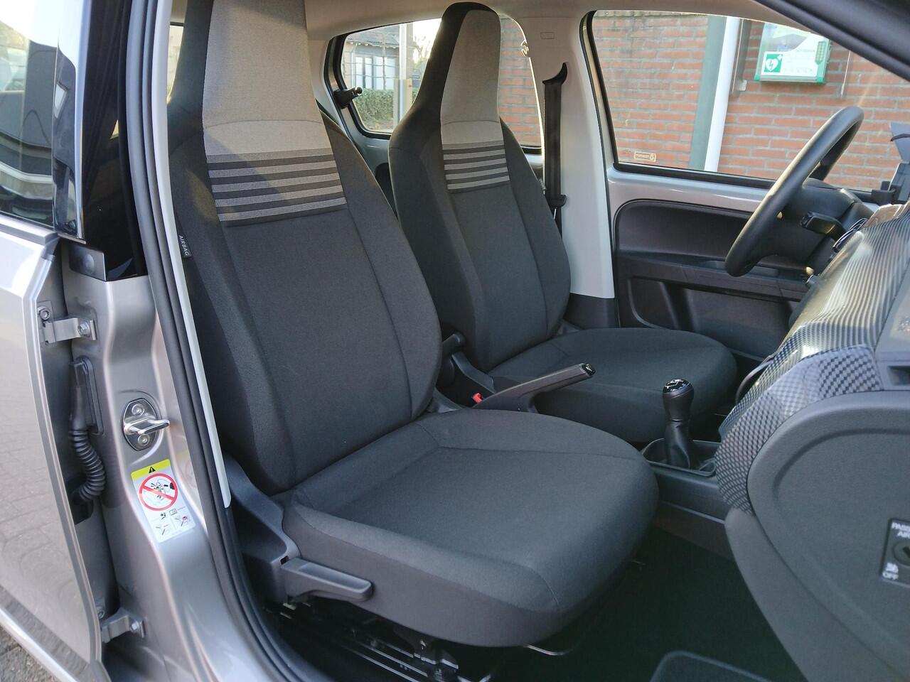 Volkswagen UP! 1.0 BMT move up! + Lichtmetalen velgen, Prachtige auto!