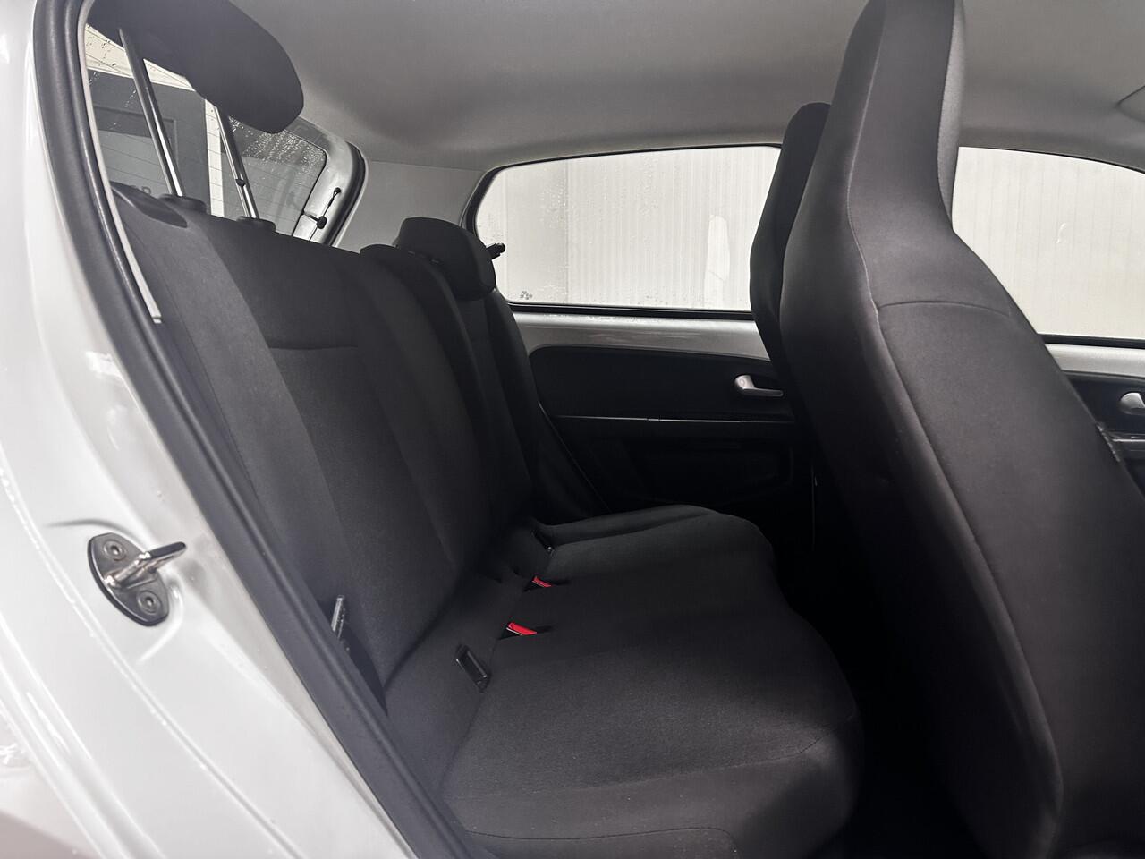 Volkswagen UP! 1.0 BMT move up!/ Lane-Assist./ Maps+More/ Airco/ C.v. Afstand/ Elek. pakket/ Bluetooth/ Isofix/ AUX & USB/ LED Dagrijverl.