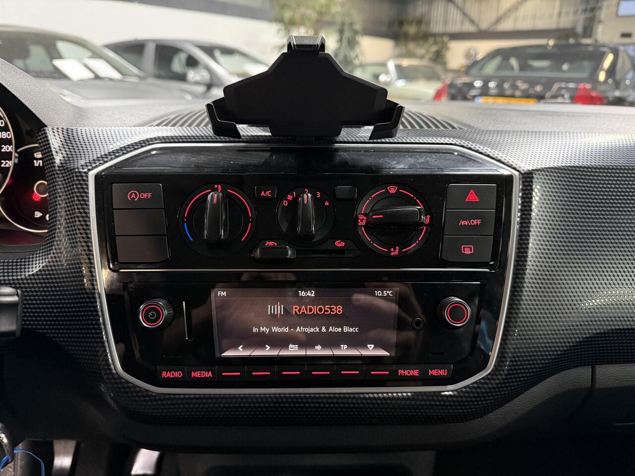 Volkswagen UP! 1.0 BMT move up! // Facelift model APK TOT 11/2027!!!